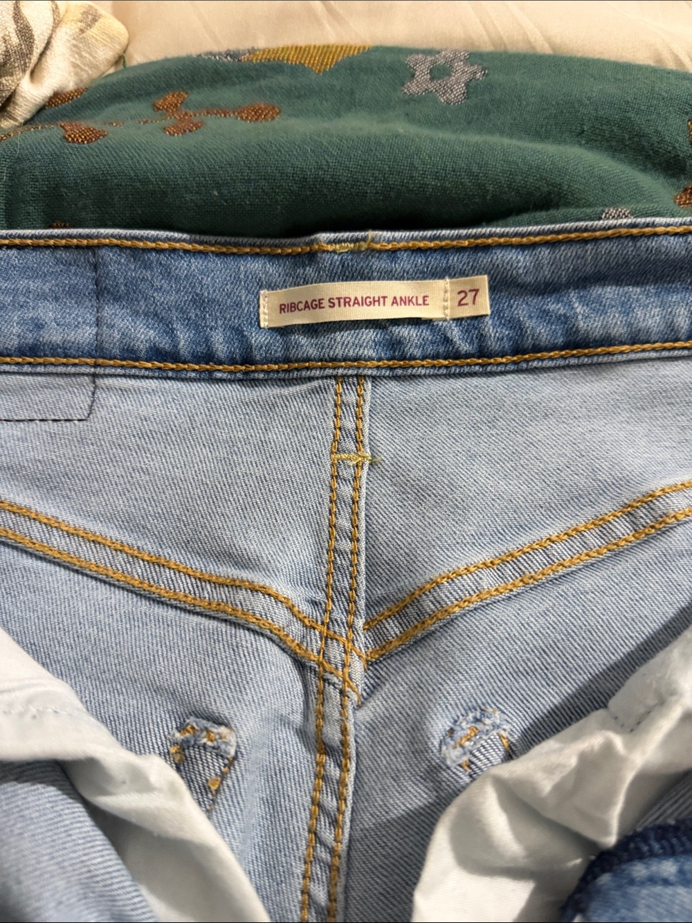 High-Waist Distressed Levi Women’s Jeans - Black and Light Blue